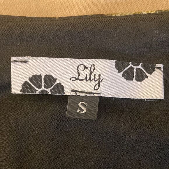 Lily Sleeveless Blouse with Draped Cowl Neckline in Abstract Print. Size Small. - Picture 5 of 5